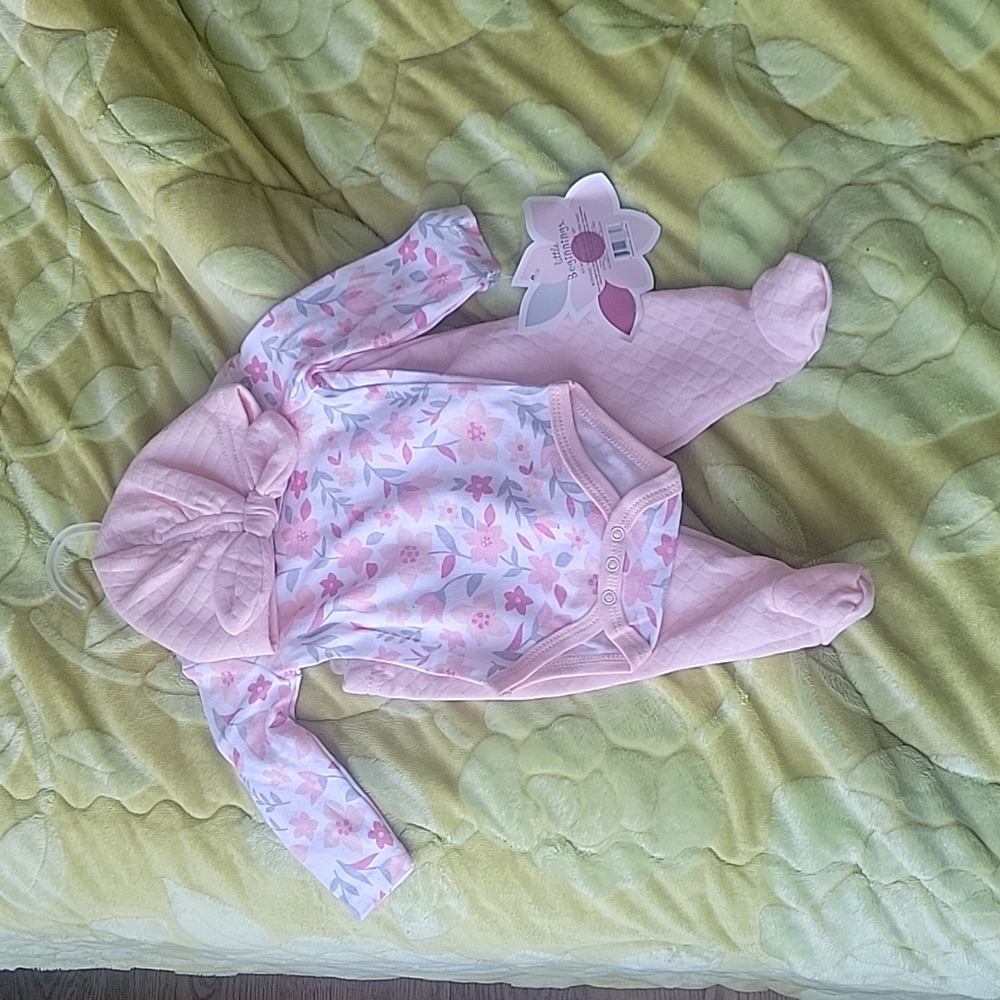 Little Beginnings baby set. 0-3 months NWT